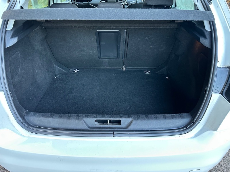 Used Peugeot 308 2014 for sale - 76947171: Photo 24