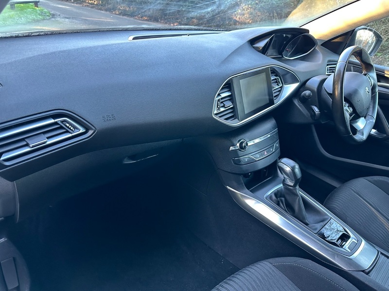 Used Peugeot 308 2014 for sale - 76947171: Photo 32