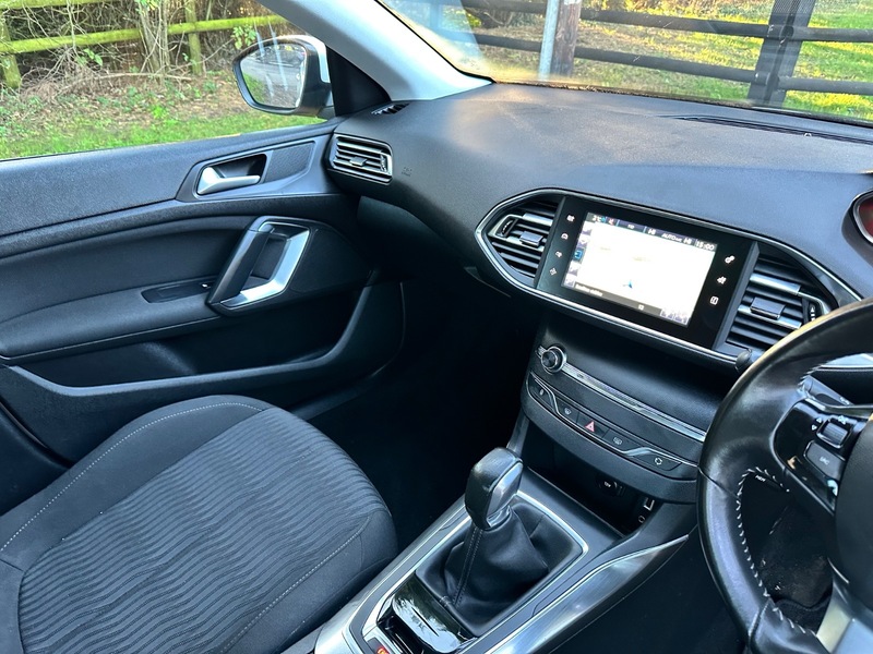 Used Peugeot 308 2014 for sale - 76947171: Photo 36