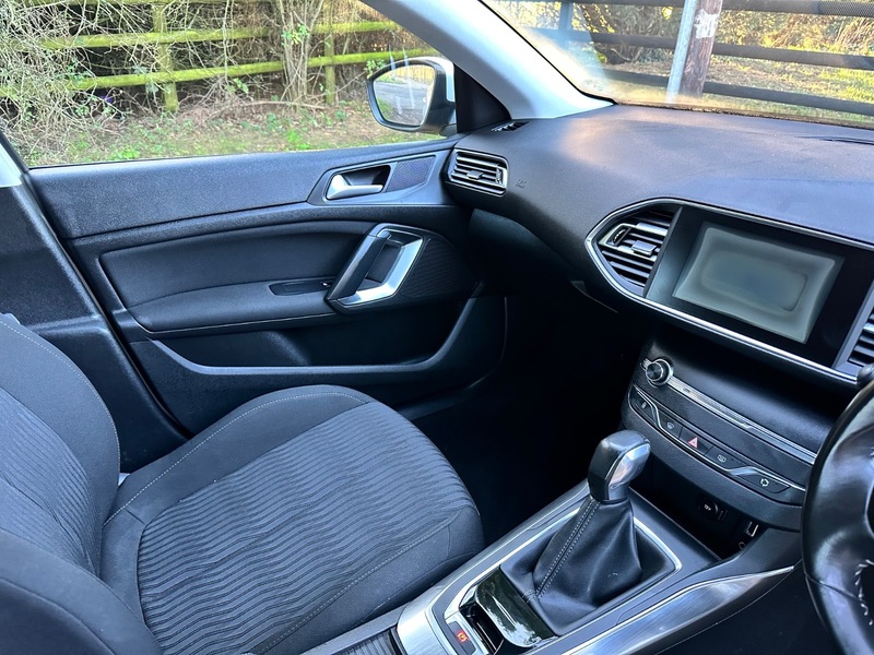 Used Peugeot 308 2014 for sale - 76947171: Photo 37