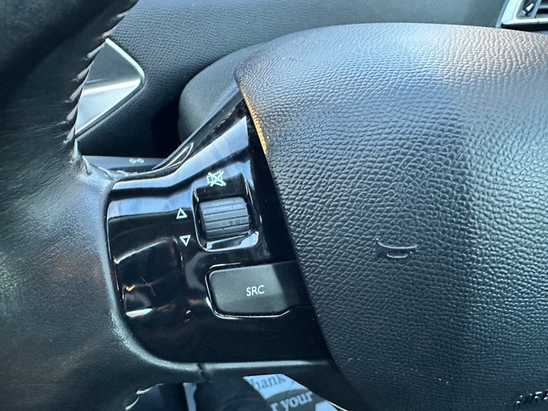 Used Peugeot 308 2014 for sale - 76947171: Photo 40