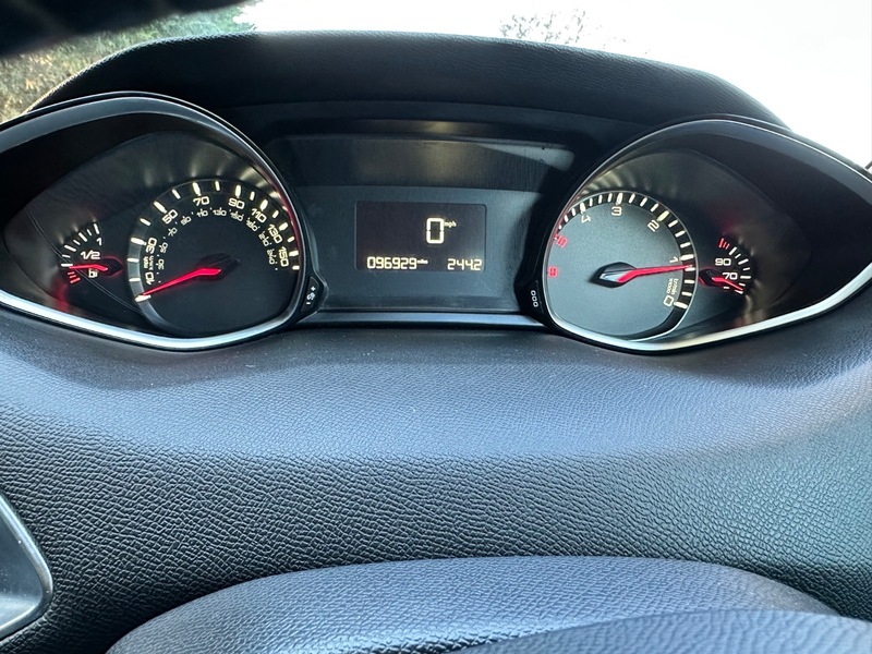 Used Peugeot 308 2014 for sale - 76947171: Photo 49