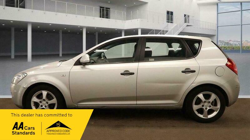Used Kia Ceed 2007 for sale - 76879502: Photo 9