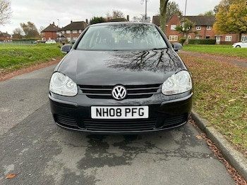 Used Volkswagen Golf 2010 for sale - 76879477: Photo