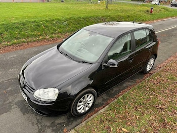 Used Volkswagen Golf 2010 for sale - 76879477: Photo