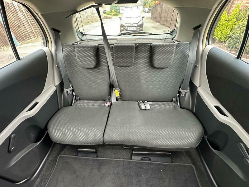 Used Toyota Yaris 2010 for sale - 76879418: Photo 25