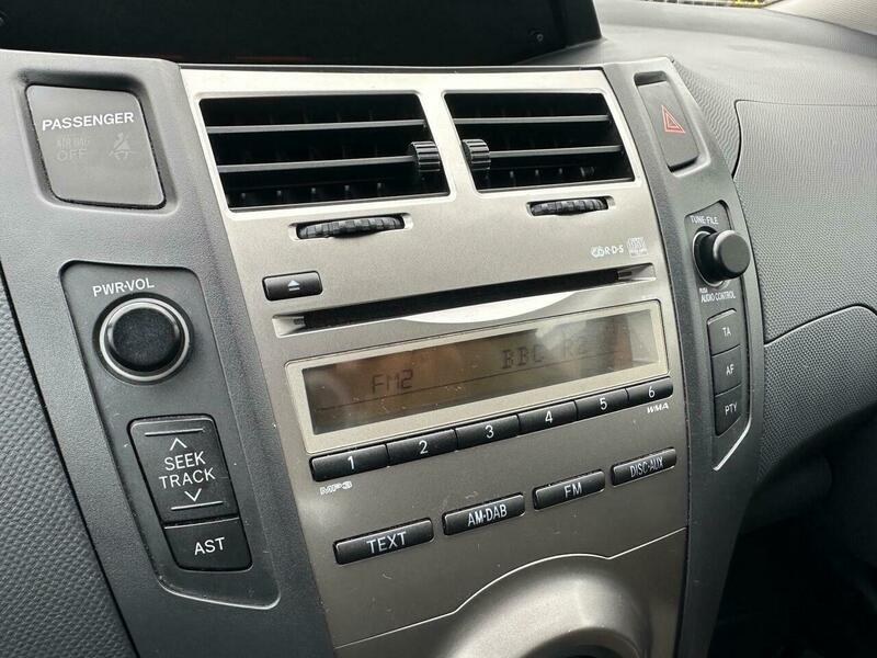 Used Toyota Yaris 2010 for sale - 76879418: Photo 39