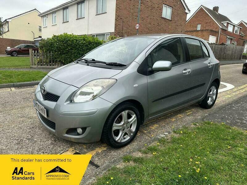 Used Toyota Yaris 2010 for sale - 76879418: Photo 4