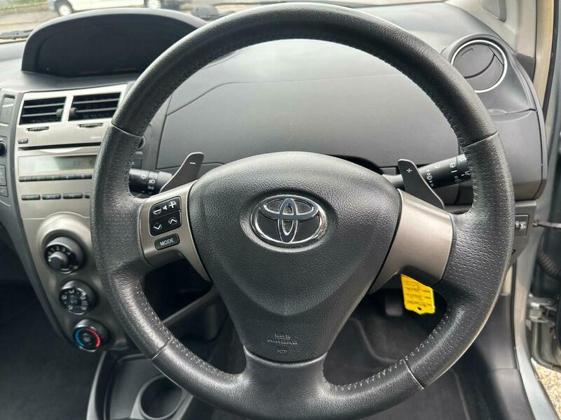 Used Toyota Yaris 2010 for sale - 76879418: Photo 42