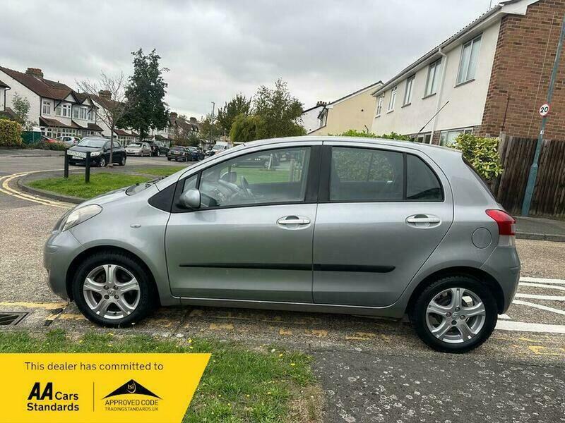 Used Toyota Yaris 2010 for sale - 76879418: Photo 8