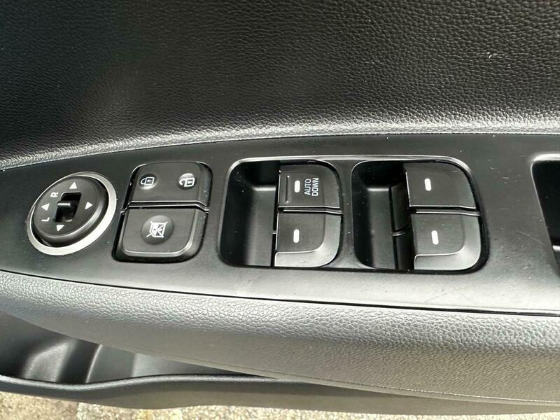 Used Hyundai i10 2018 for sale - 76879483: Photo 33