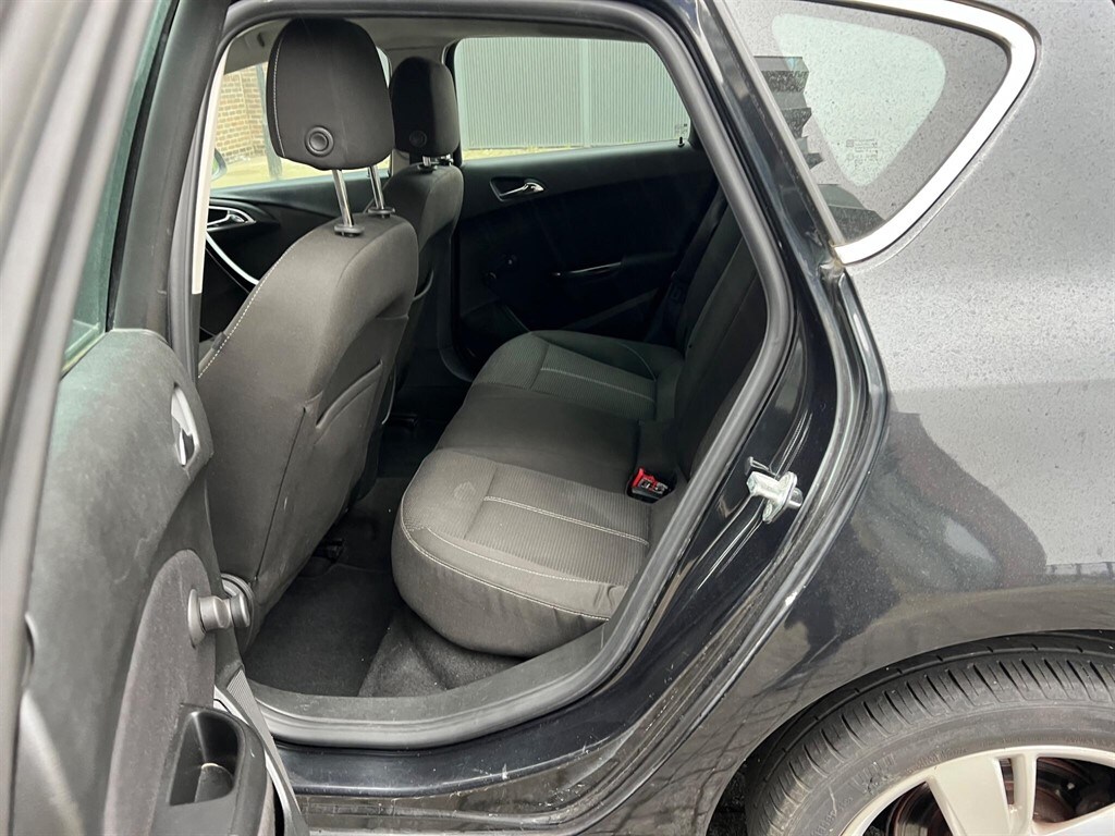 Used Vauxhall Astra 2013 for sale - 78042409: Photo 20