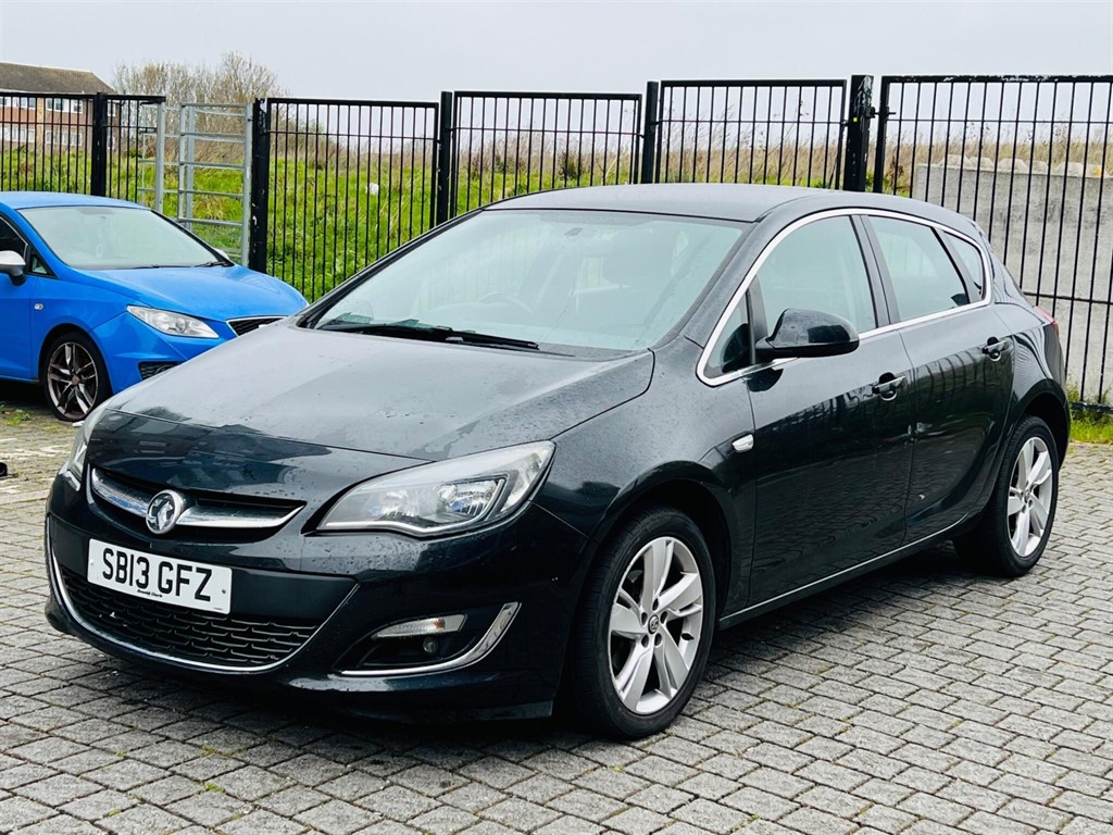 Used Vauxhall Astra 2013 for sale - 78042409: Photo 3