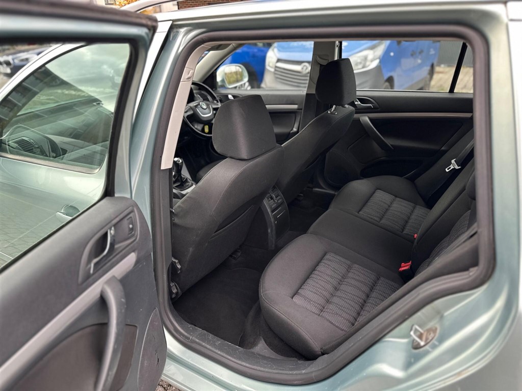 Used Skoda Octavia 2009 for sale - 76540203: Photo 28