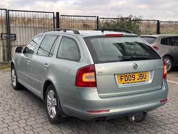 Used Skoda Octavia 2009 for sale - 76540203: Photo