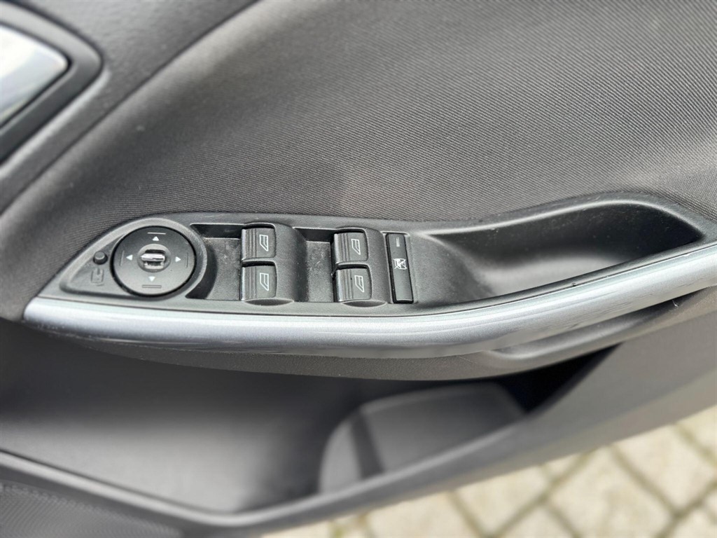 Used Ford Focus 2012 for sale - 76067228: Photo 18