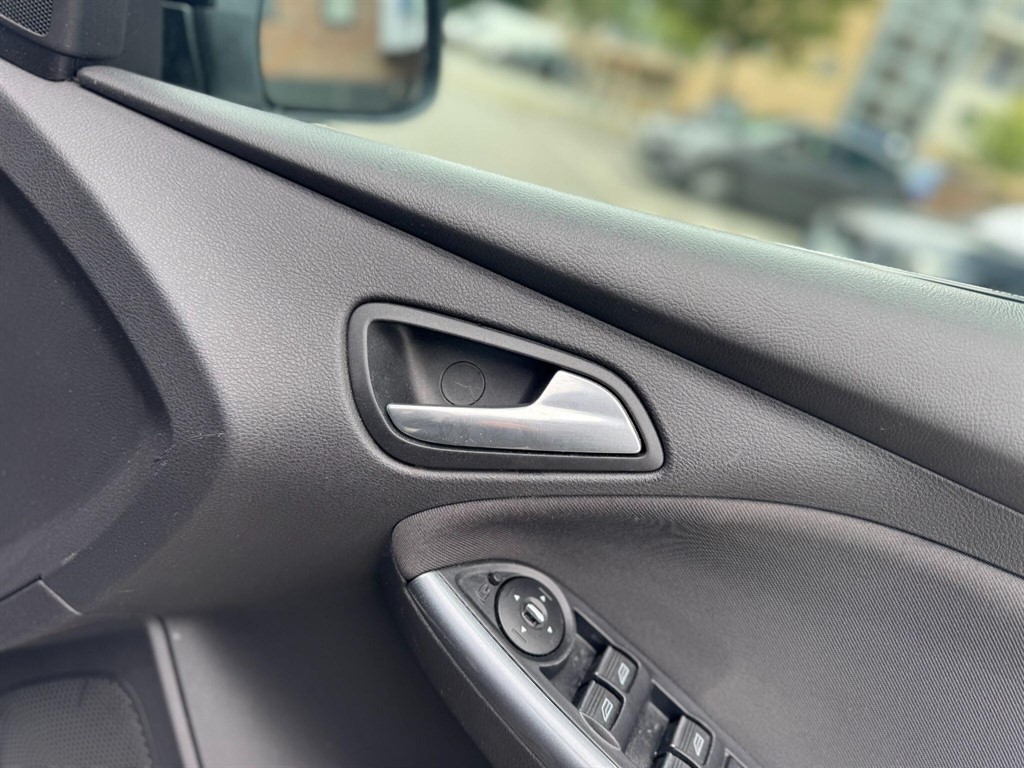 Used Ford Focus 2012 for sale - 76067228: Photo 22