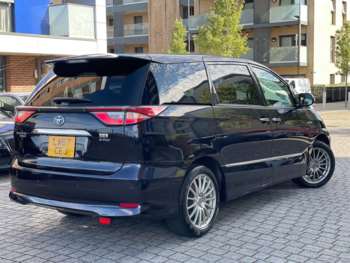 Used Toyota Estima 2017 for sale - 75086288: Photo