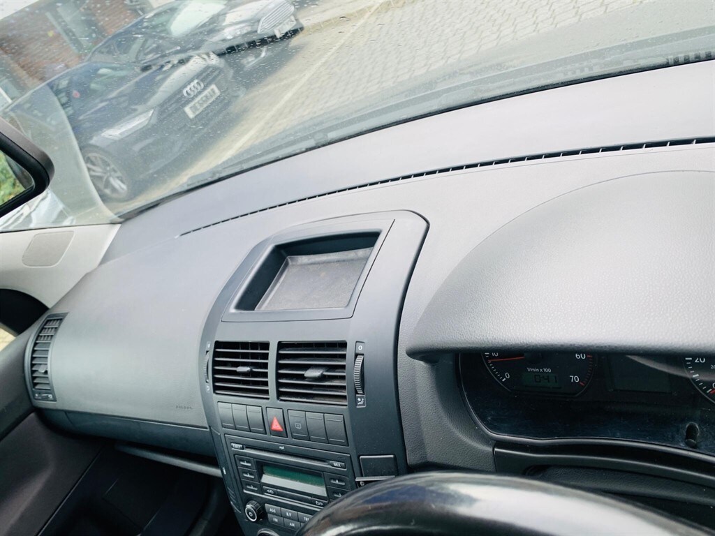 Used Volkswagen Polo 2009 for sale - 77903601: Photo 11