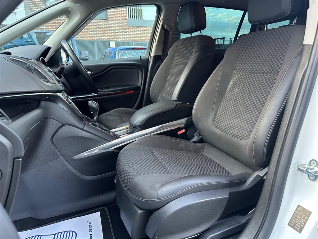 Used Vauxhall Zafira Tourer 2015 for sale - 76390305: Photo 16