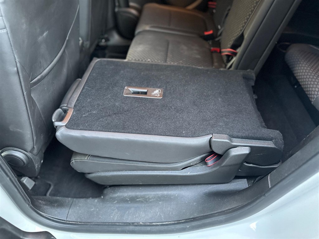 Used Vauxhall Zafira Tourer 2015 for sale - 76390305: Photo 23