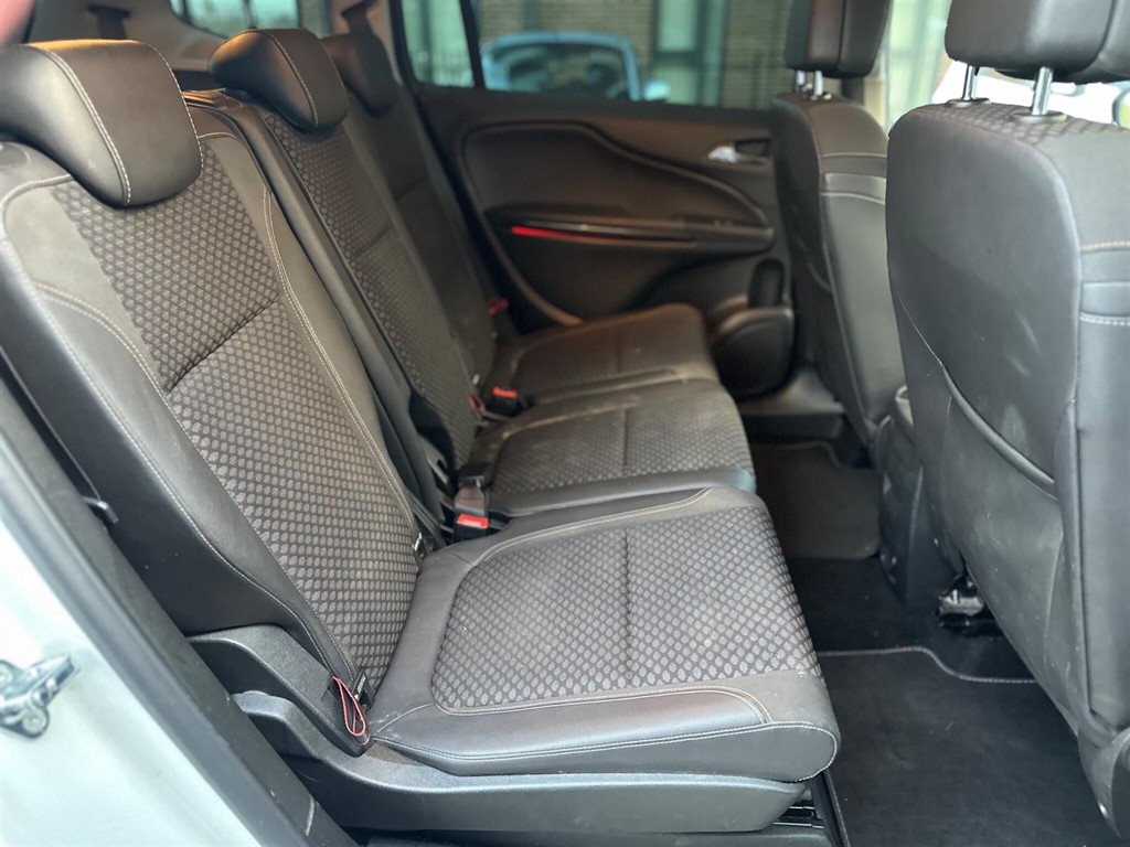 Used Vauxhall Zafira Tourer 2015 for sale - 76390305: Photo 30