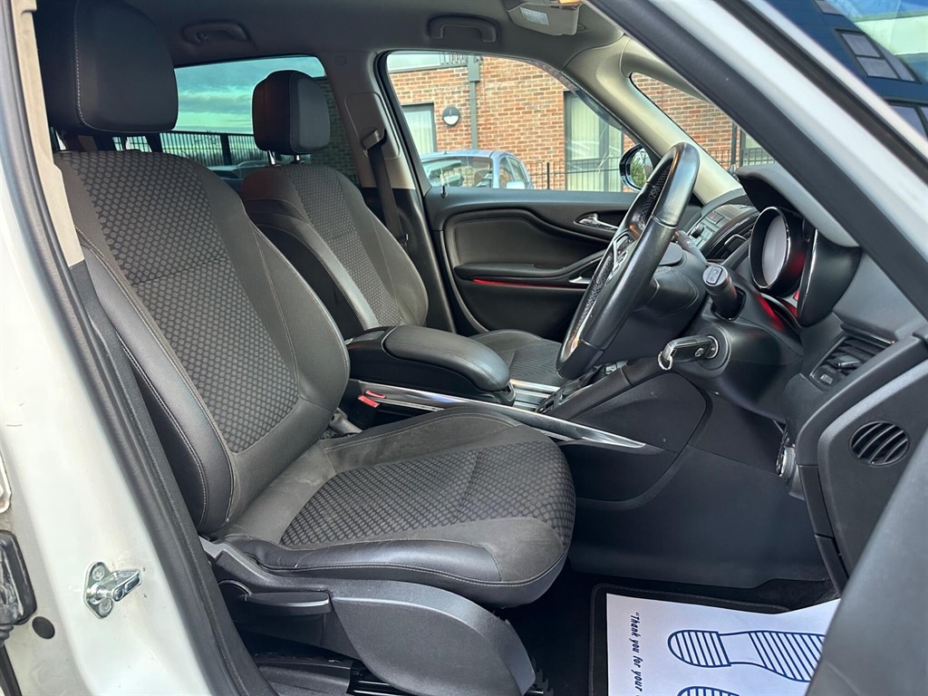 Used Vauxhall Zafira Tourer 2015 for sale - 76390305: Photo 43