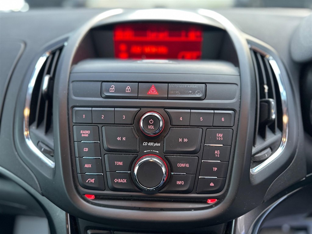 Used Vauxhall Zafira Tourer 2015 for sale - 76390305: Photo 45
