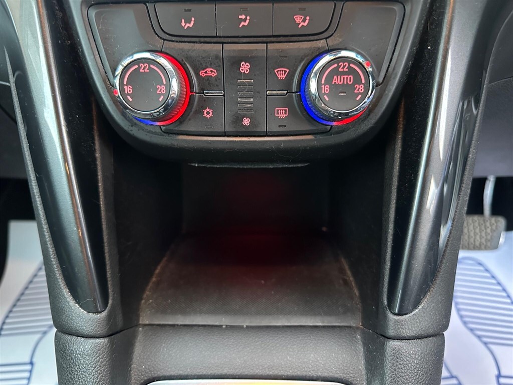 Used Vauxhall Zafira Tourer 2015 for sale - 76390305: Photo 47