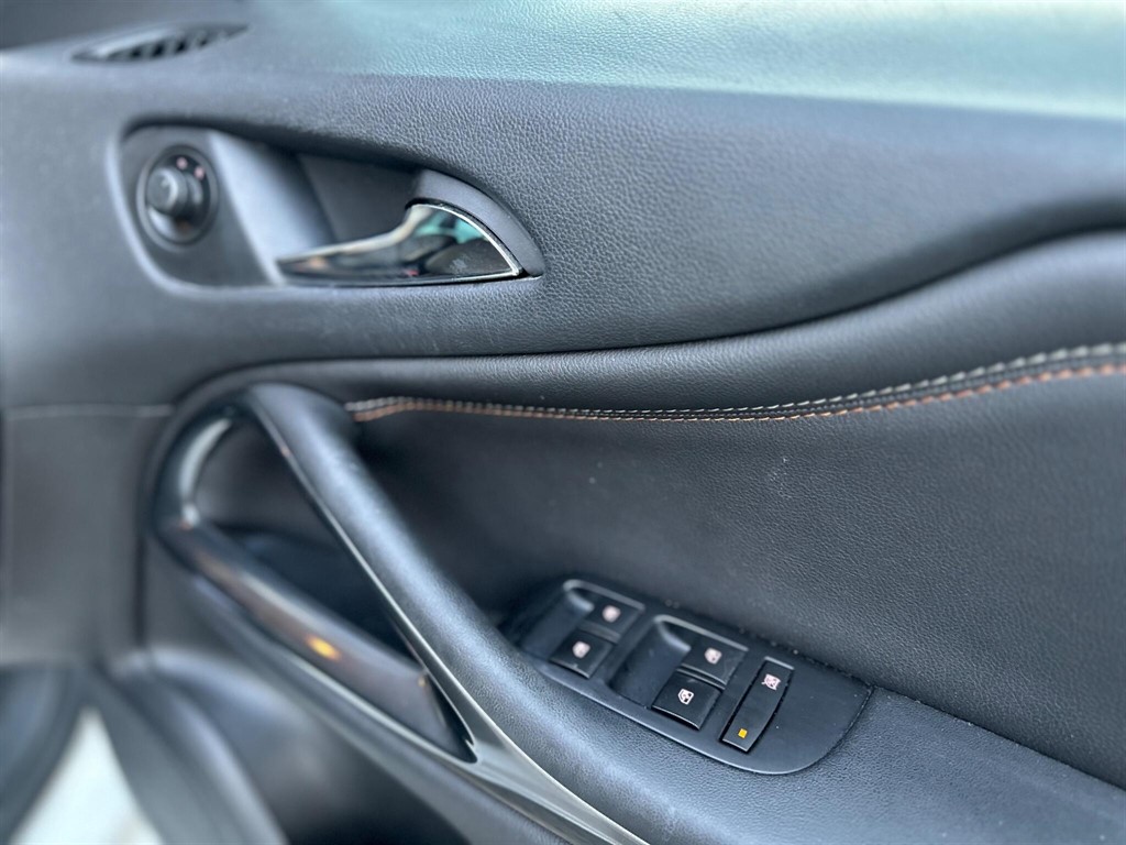 Used Vauxhall Zafira Tourer 2015 for sale - 76390305: Photo 49