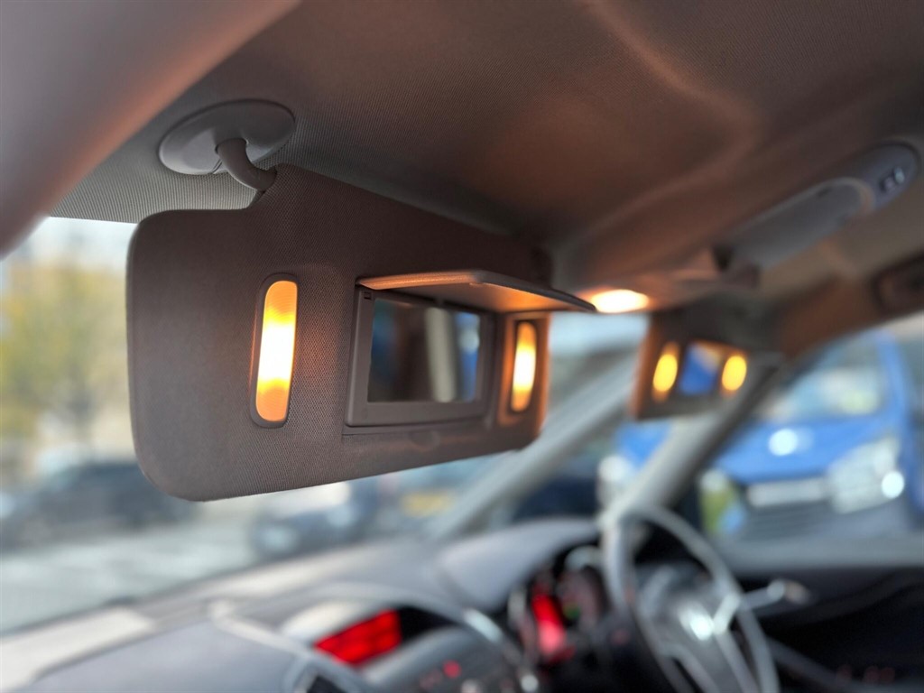 Used Vauxhall Zafira Tourer 2015 for sale - 76390305: Photo 63