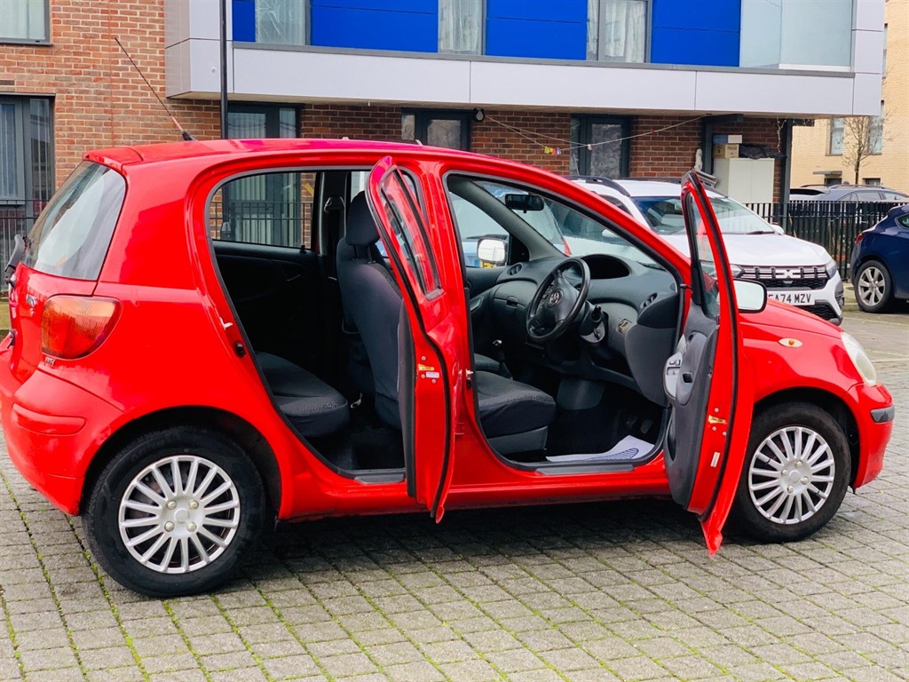 Used Toyota Yaris 2004 for sale - 77281355: Photo 12