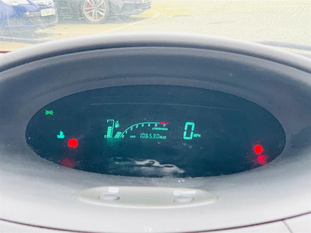 Used Toyota Yaris 2004 for sale - 77281355: Photo 39