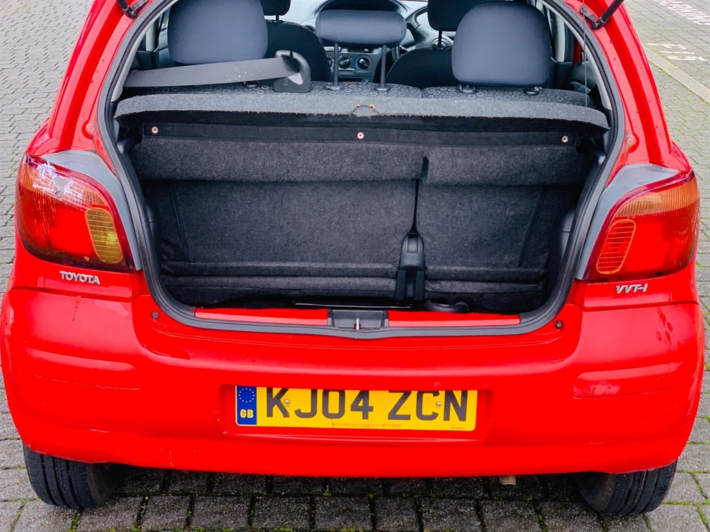 Used Toyota Yaris 2004 for sale - 77281355: Photo 45