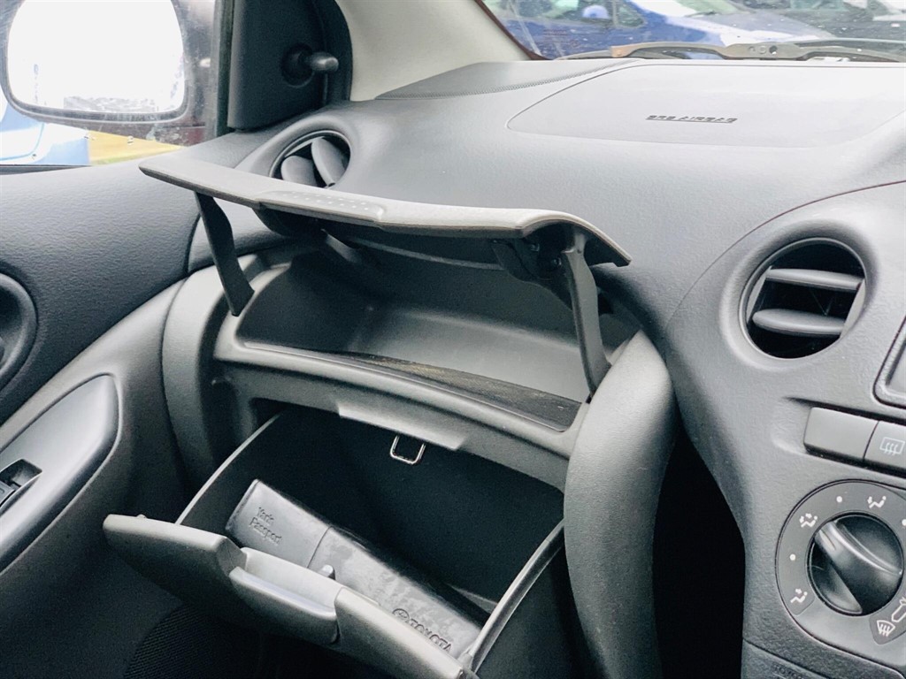 Used Toyota Yaris 2004 for sale - 77281355: Photo 53