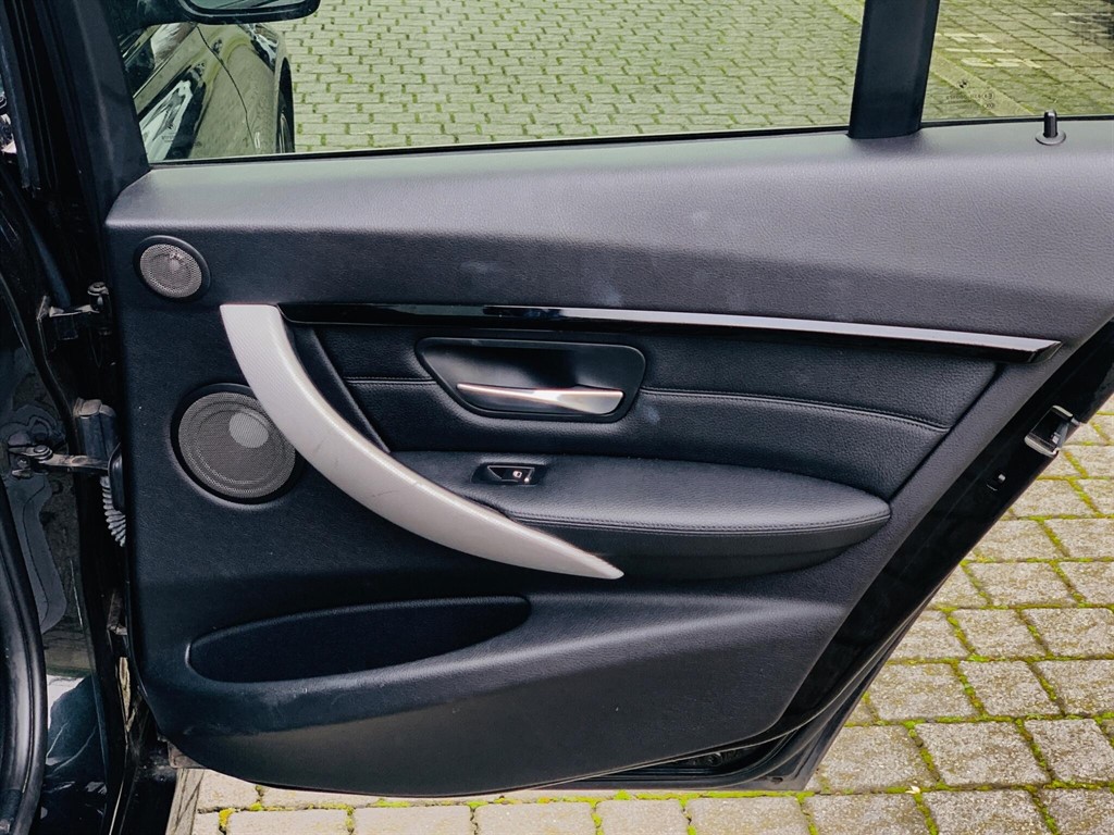 Used BMW 3 Series 2016 for sale - 77746335: Photo 45