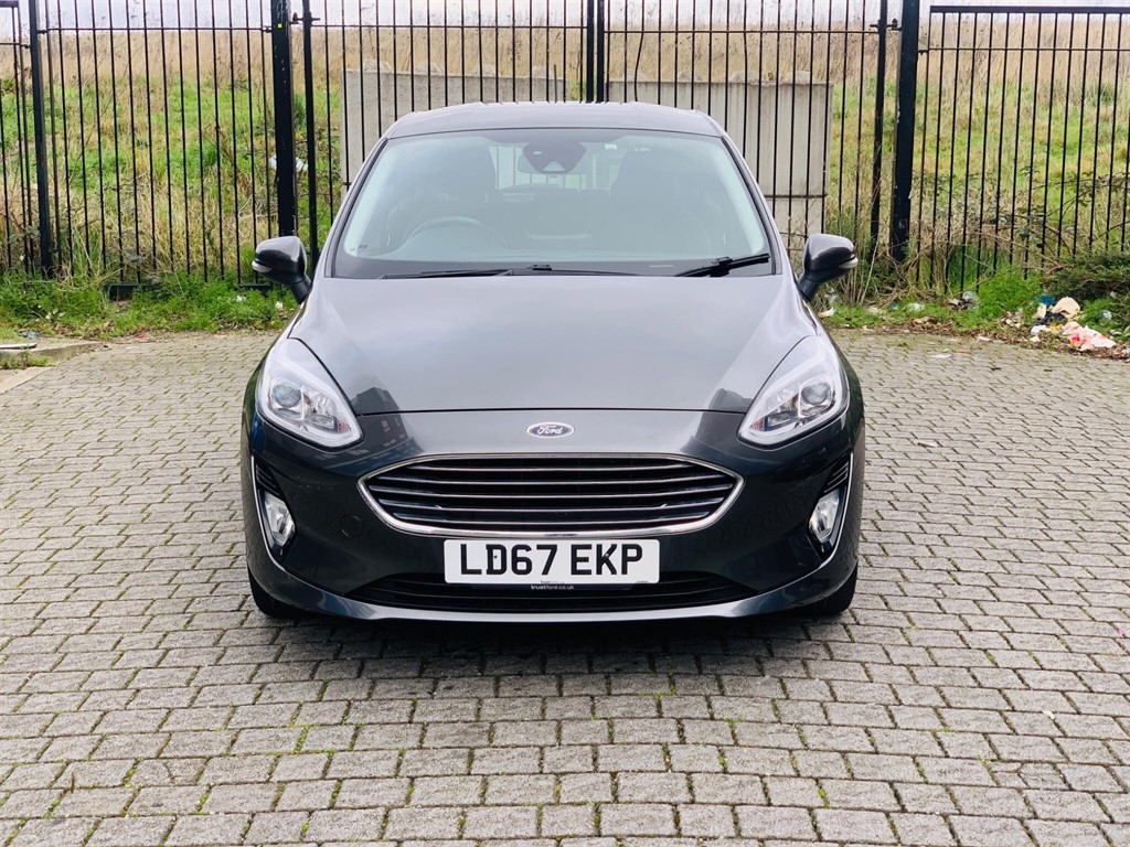 Used Ford Fiesta 2017 for sale - 77686075: Photo 2