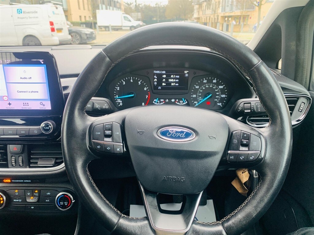 Used Ford Fiesta 2017 for sale - 77686075: Photo 41