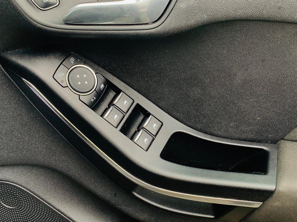 Used Ford Fiesta 2017 for sale - 77686075: Photo 47