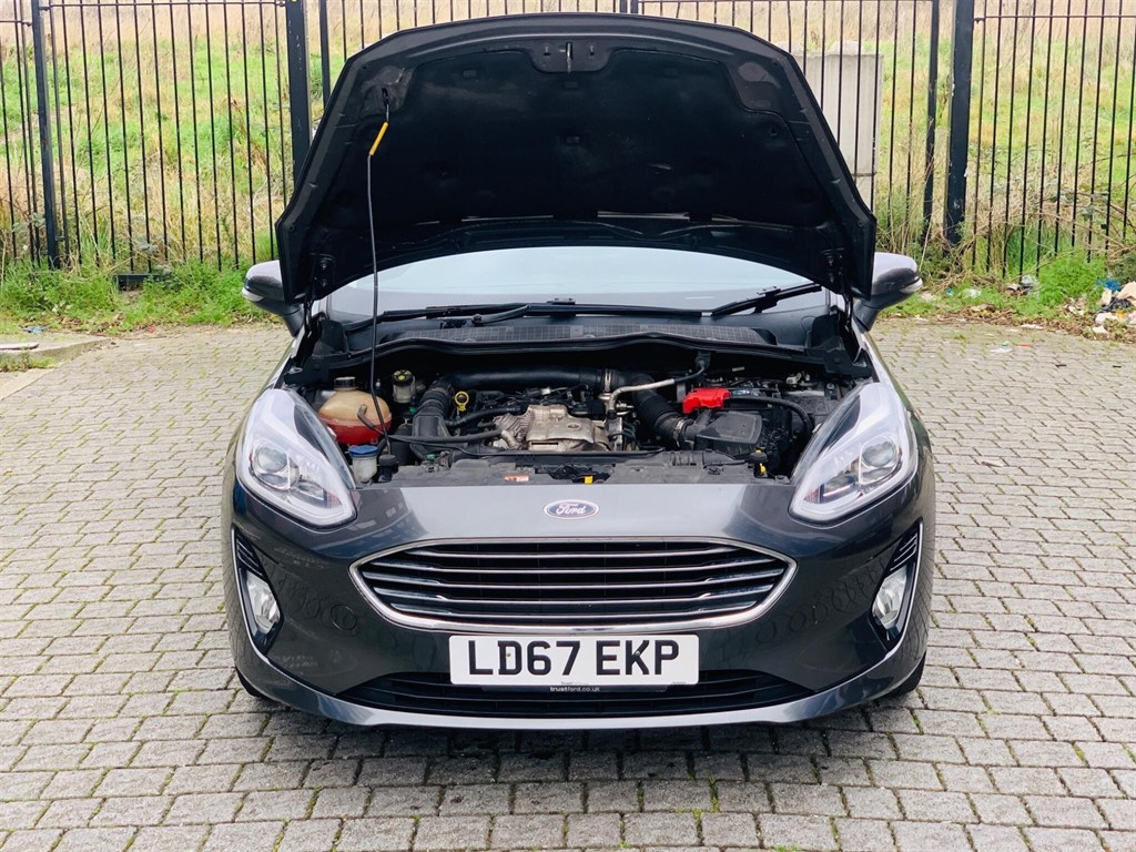 Used Ford Fiesta 2017 for sale - 77686075: Photo 5