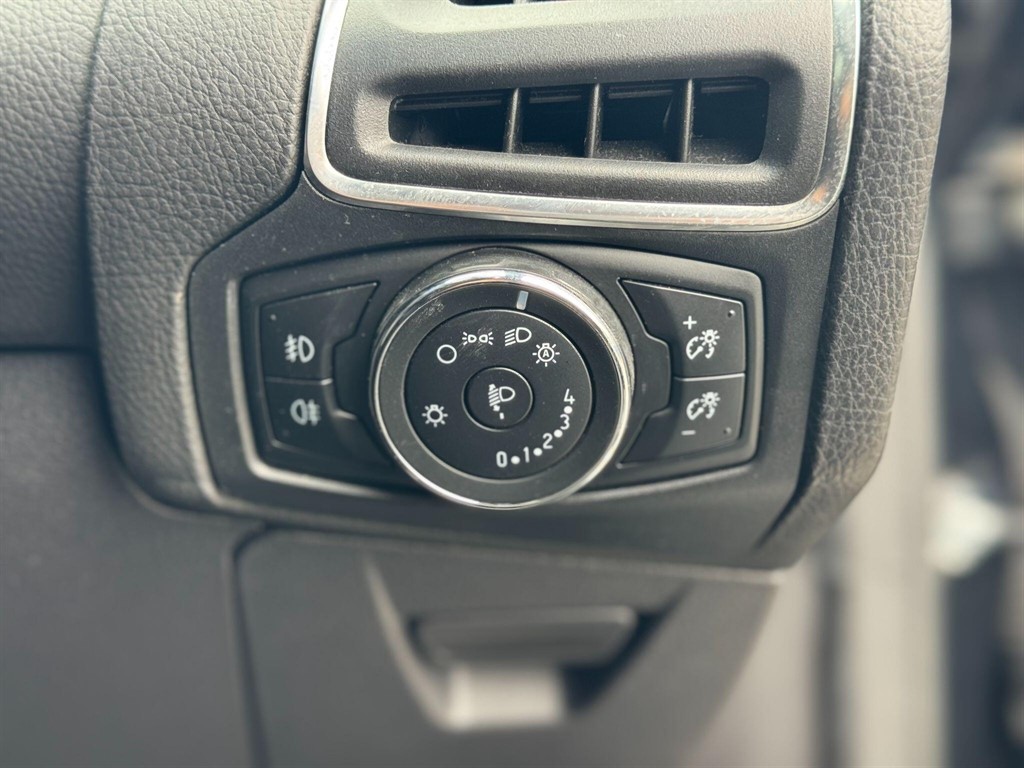 Used Ford Focus 2012 for sale - 76664648: Photo 29