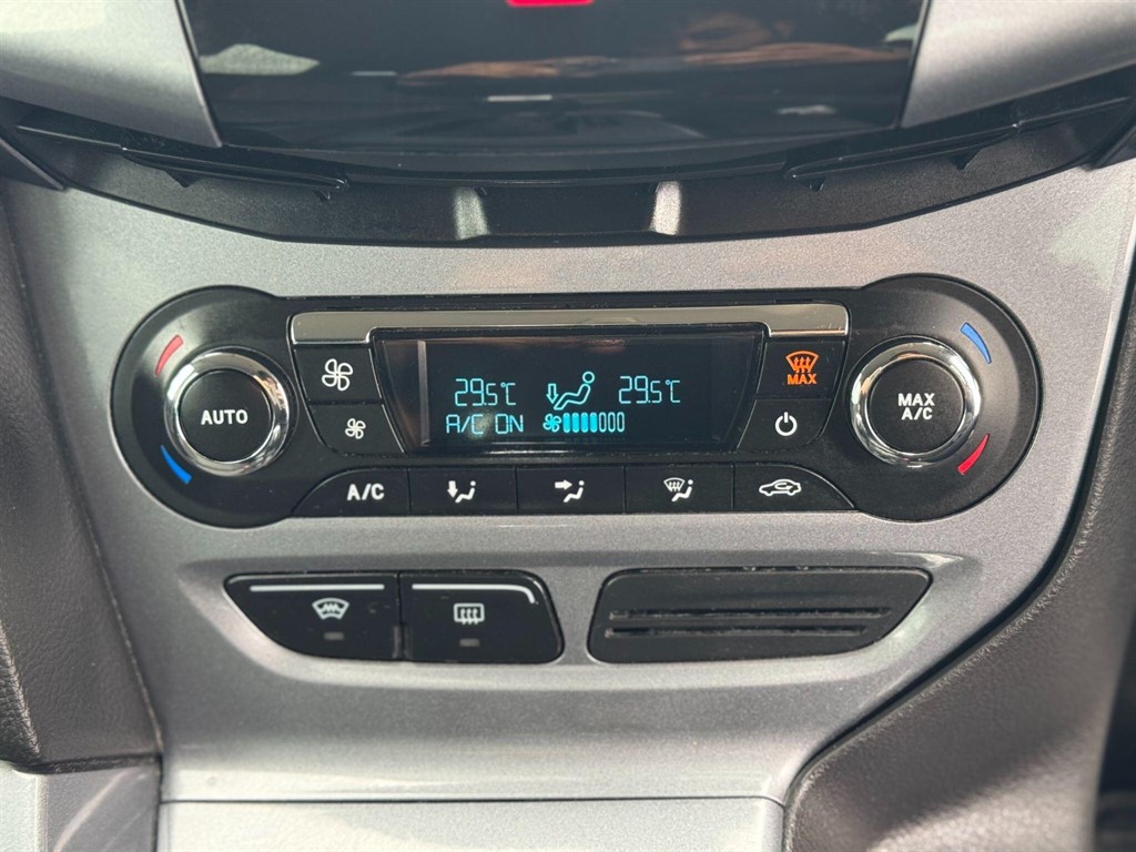 Used Ford Focus 2012 for sale - 76664648: Photo 34