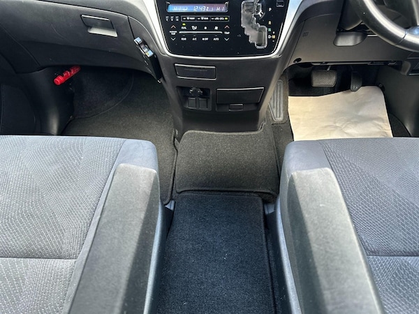 Used Toyota Estima 2017 for sale - 75571323: Photo 30