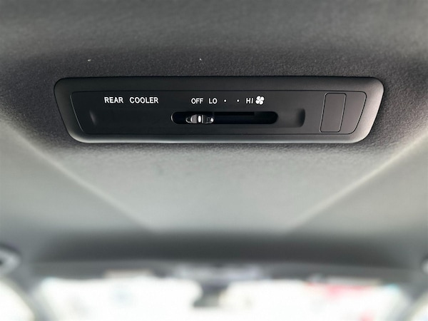 Used Toyota Estima 2017 for sale - 75571323: Photo 68