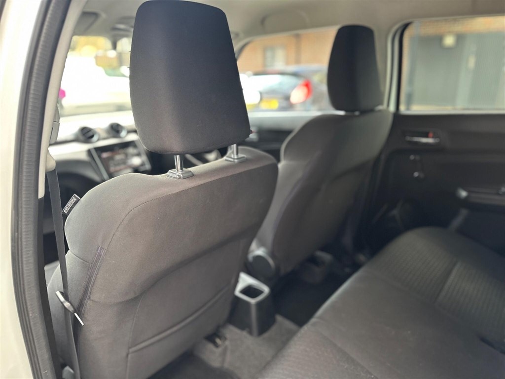 Used Suzuki Swift 2019 for sale - 76404947: Photo 32