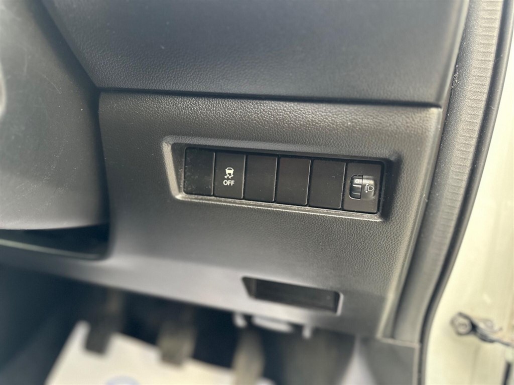 Used Suzuki Swift 2019 for sale - 76404947: Photo 41