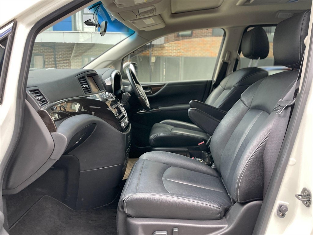 Used Nissan Elgrand 2013 for sale - 76311433: Photo 14
