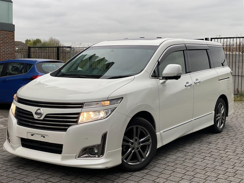 Used Nissan Elgrand 2013 for sale - 76311433: Photo 2