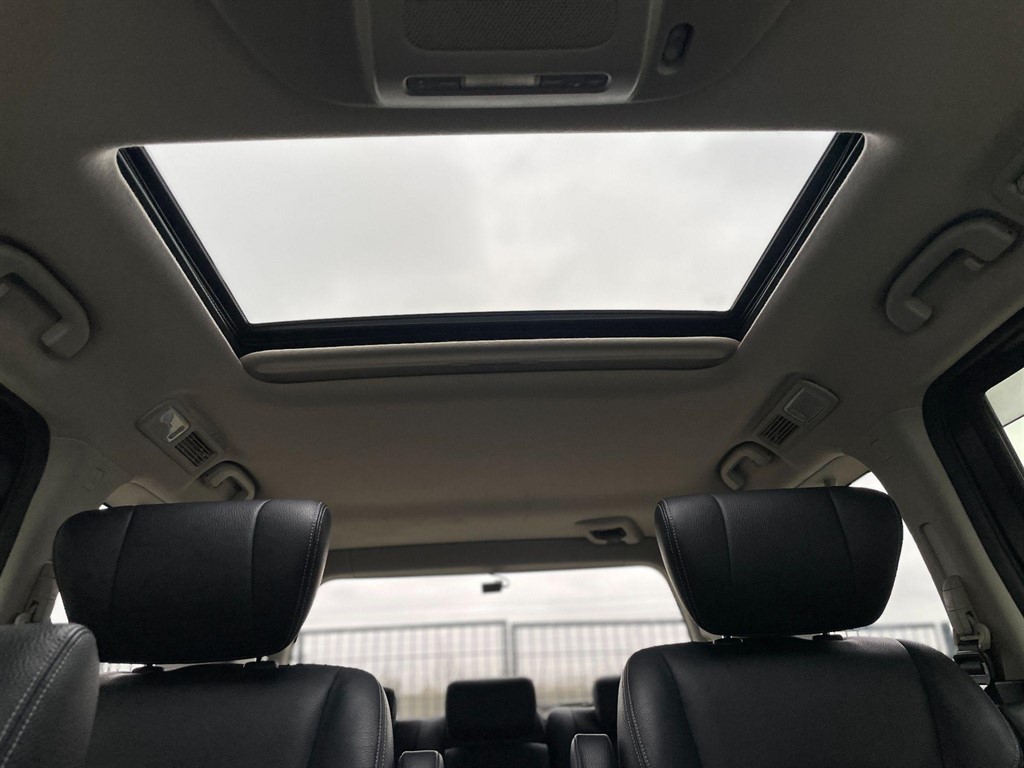 Used Nissan Elgrand 2013 for sale - 76311433: Photo 26