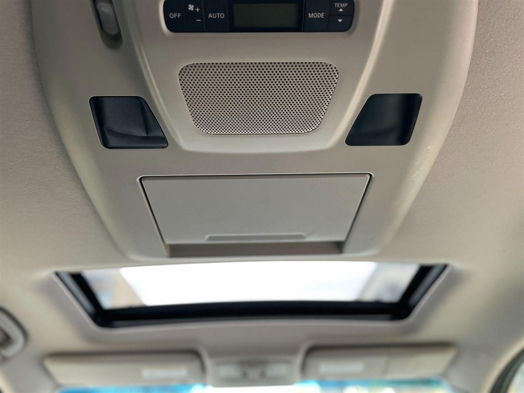 Used Nissan Elgrand 2013 for sale - 76311433: Photo 28